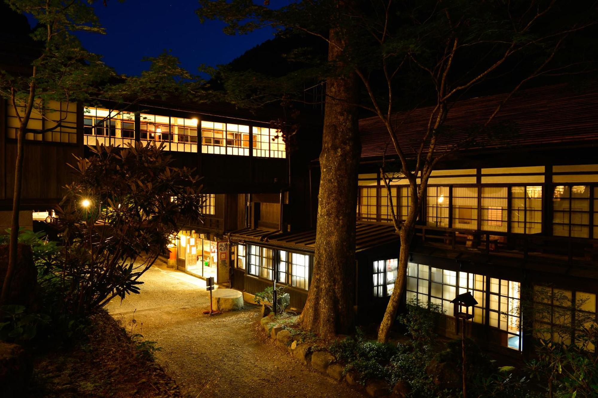 Houshi Onsen Chojukan Minakami Exterior photo