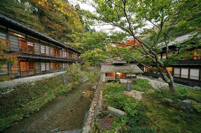 Houshi Onsen Chojukan Minakami Exterior photo